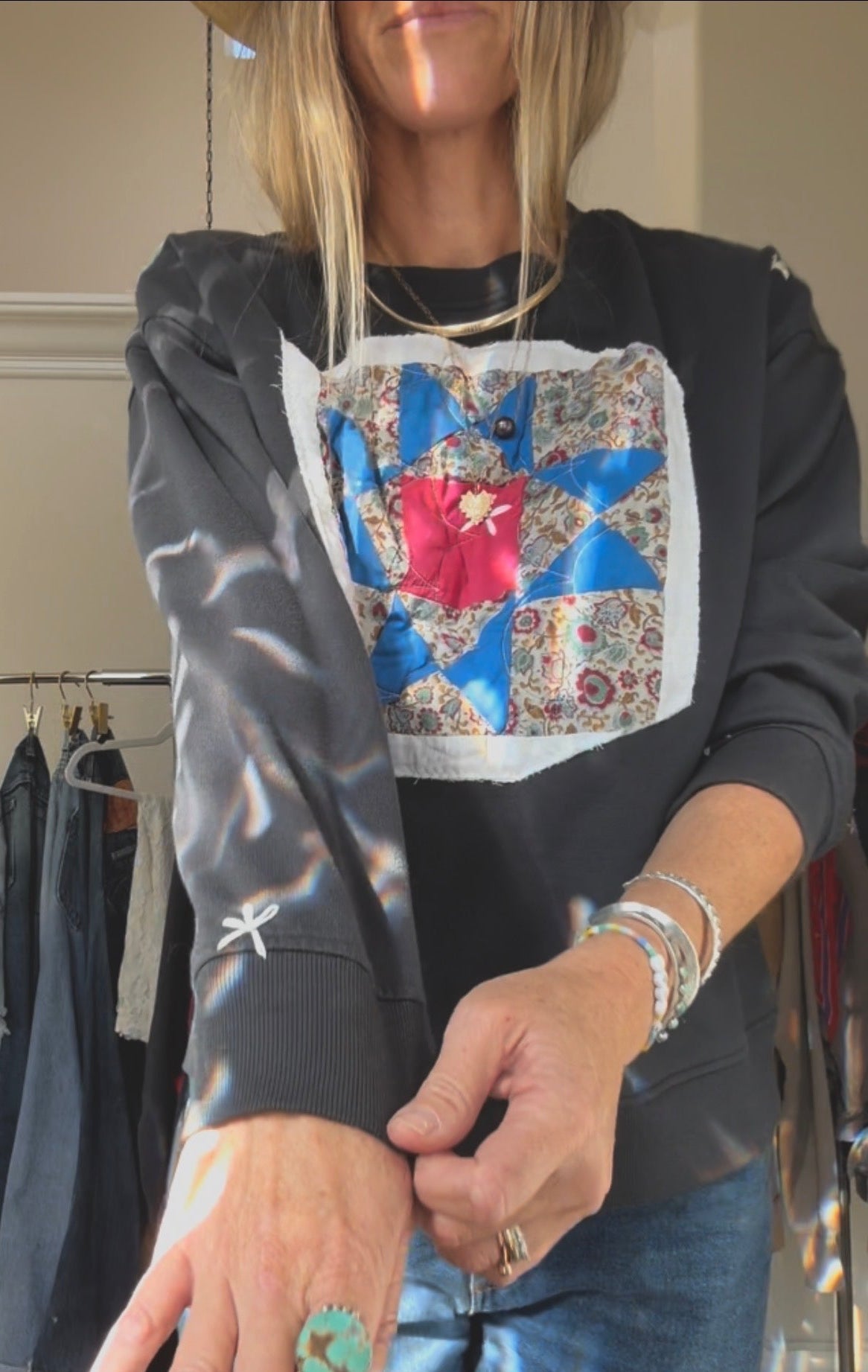 QUILTED CREW SWEATSHIRT - ROYAL