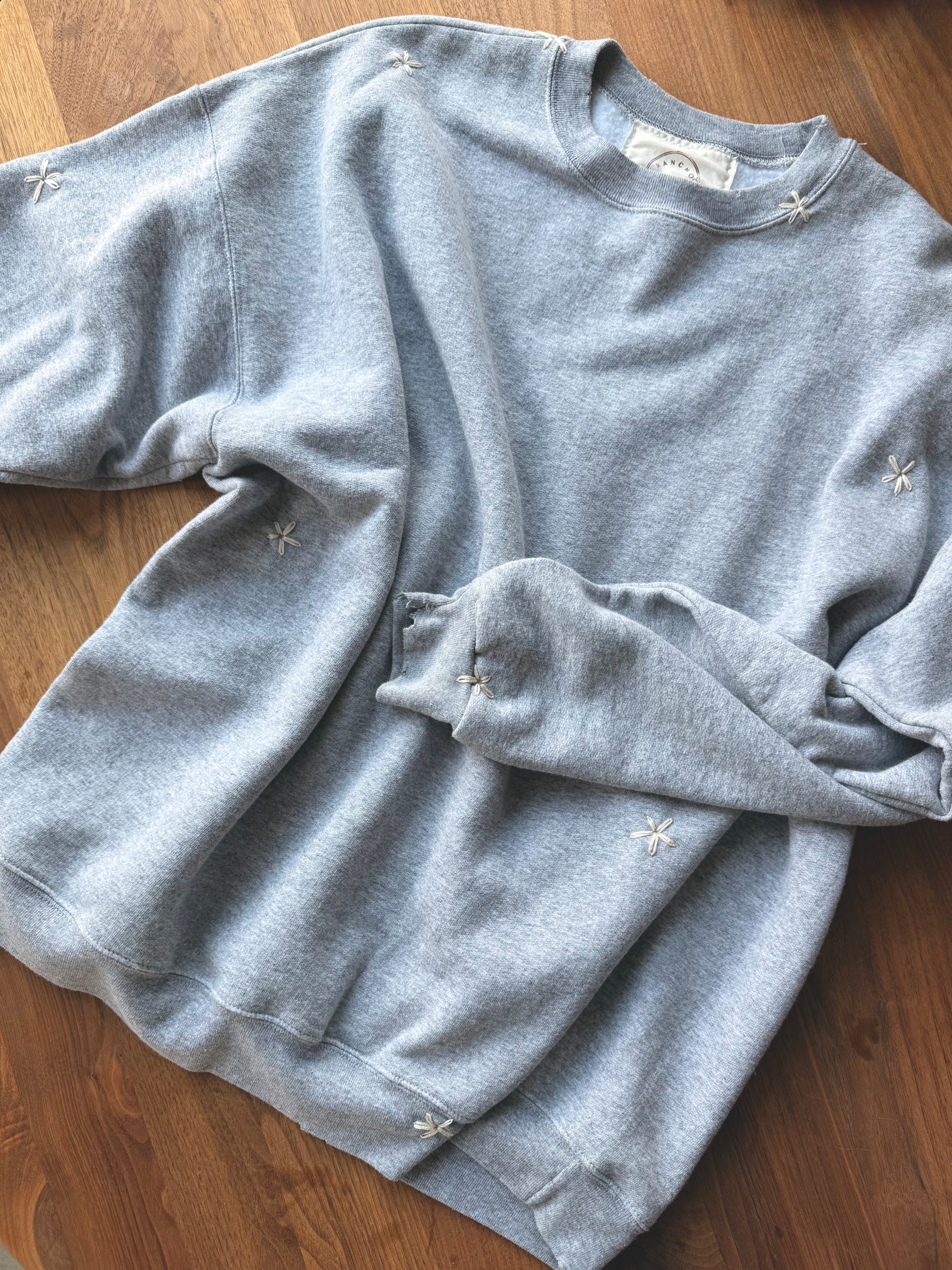 LAZIEST DAISY SWEATSHIRT - HEATHER GREY