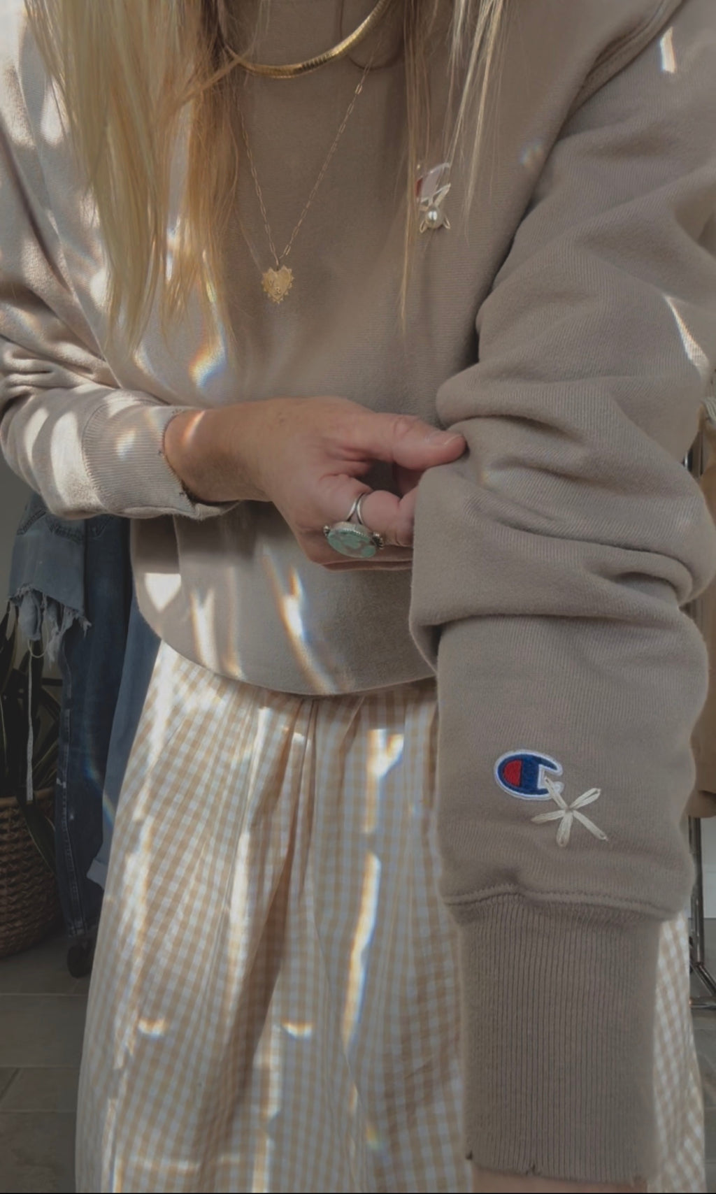 CHAMPION LAZY DAISY CREW - TAN