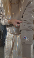 CHAMPION LAZY DAISY CREW - TAN
