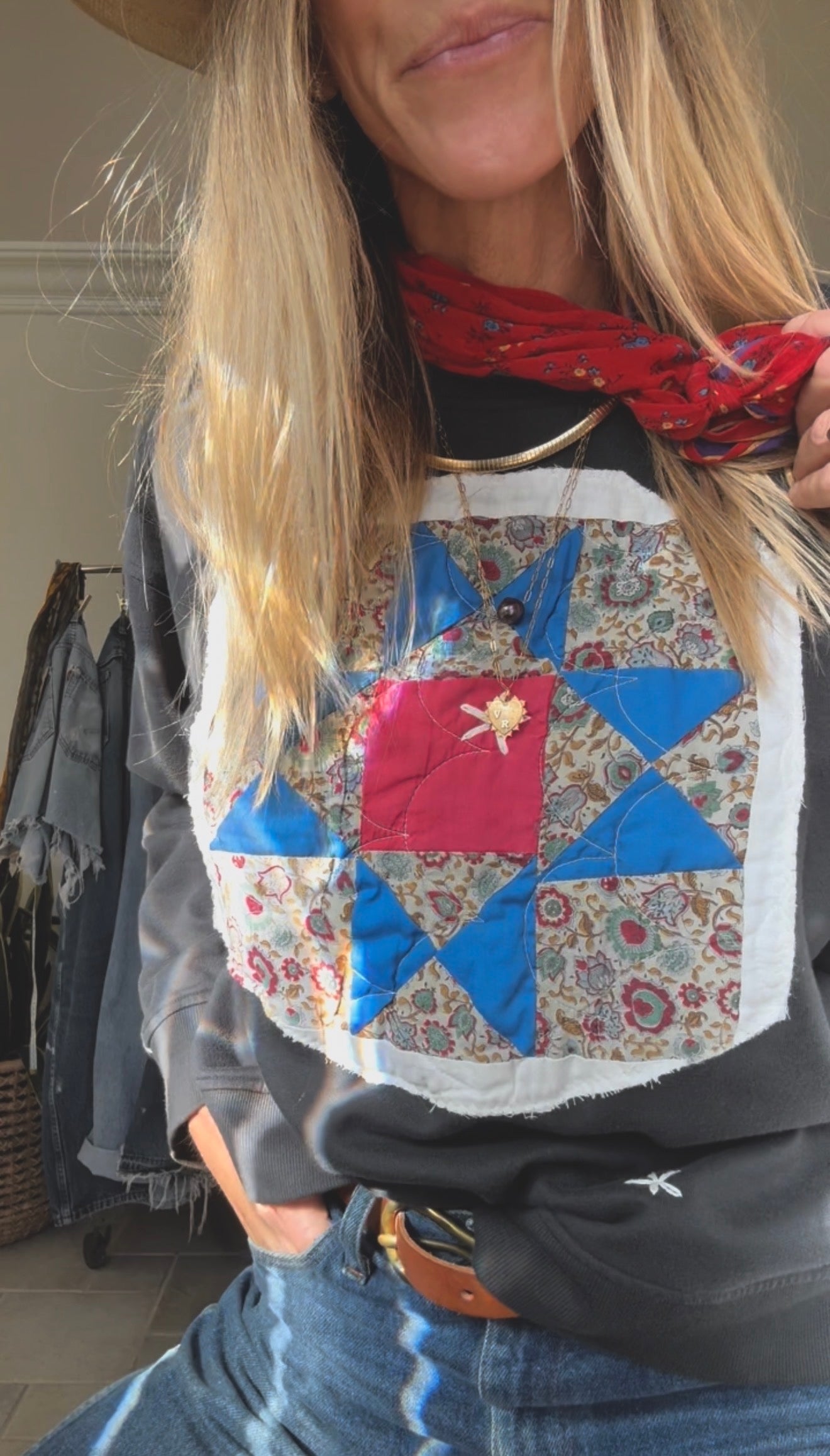 QUILTED CREW SWEATSHIRT - ROYAL