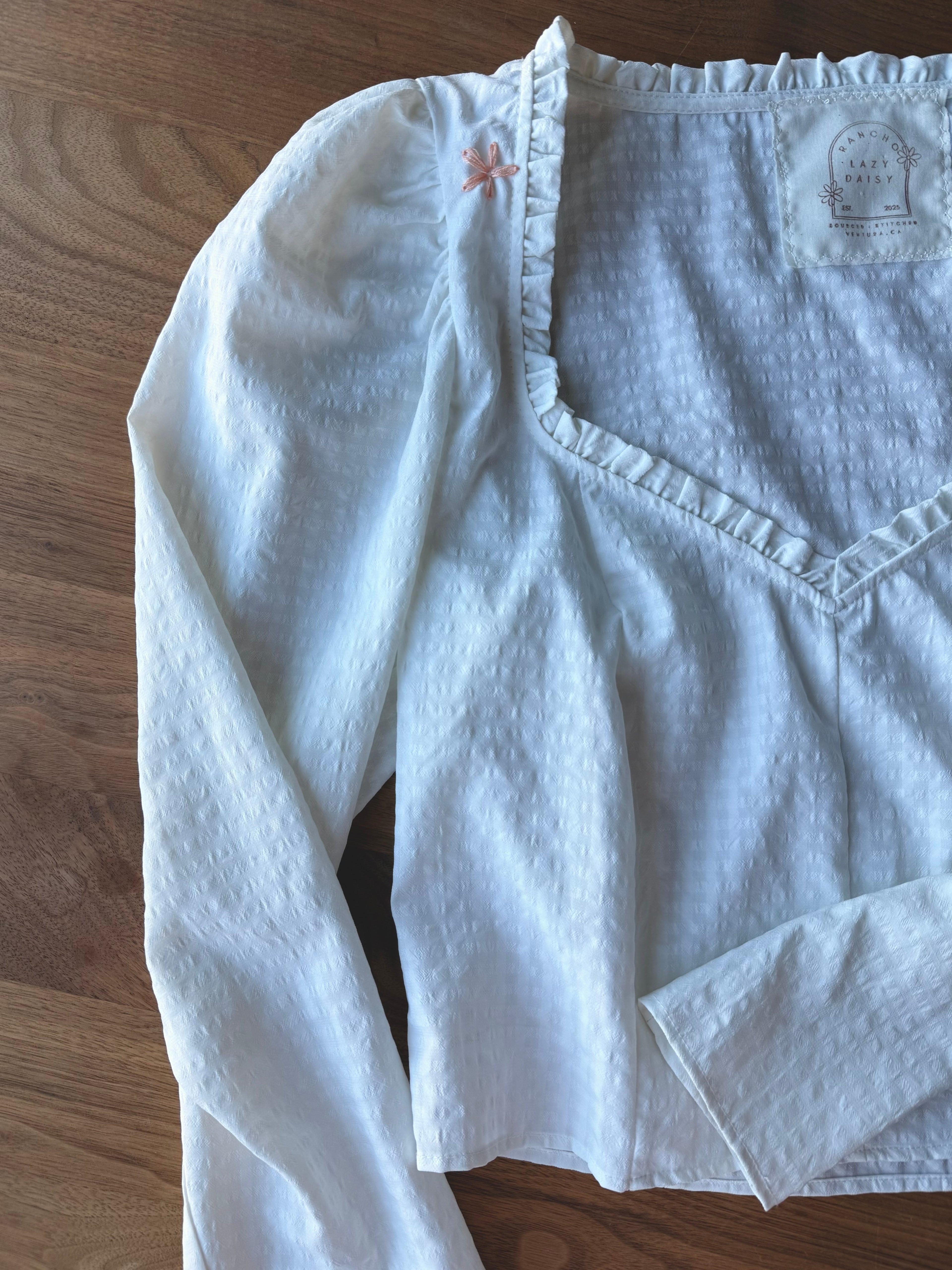 WOVEN SWEETHEART TOP